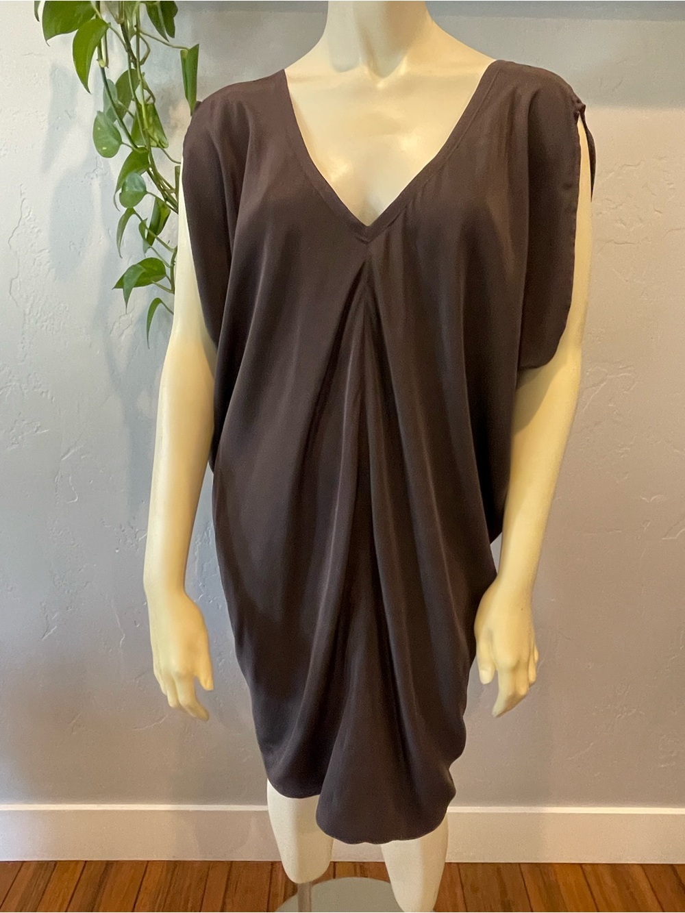 Obakki V-Neck 100% silk Draped dress M